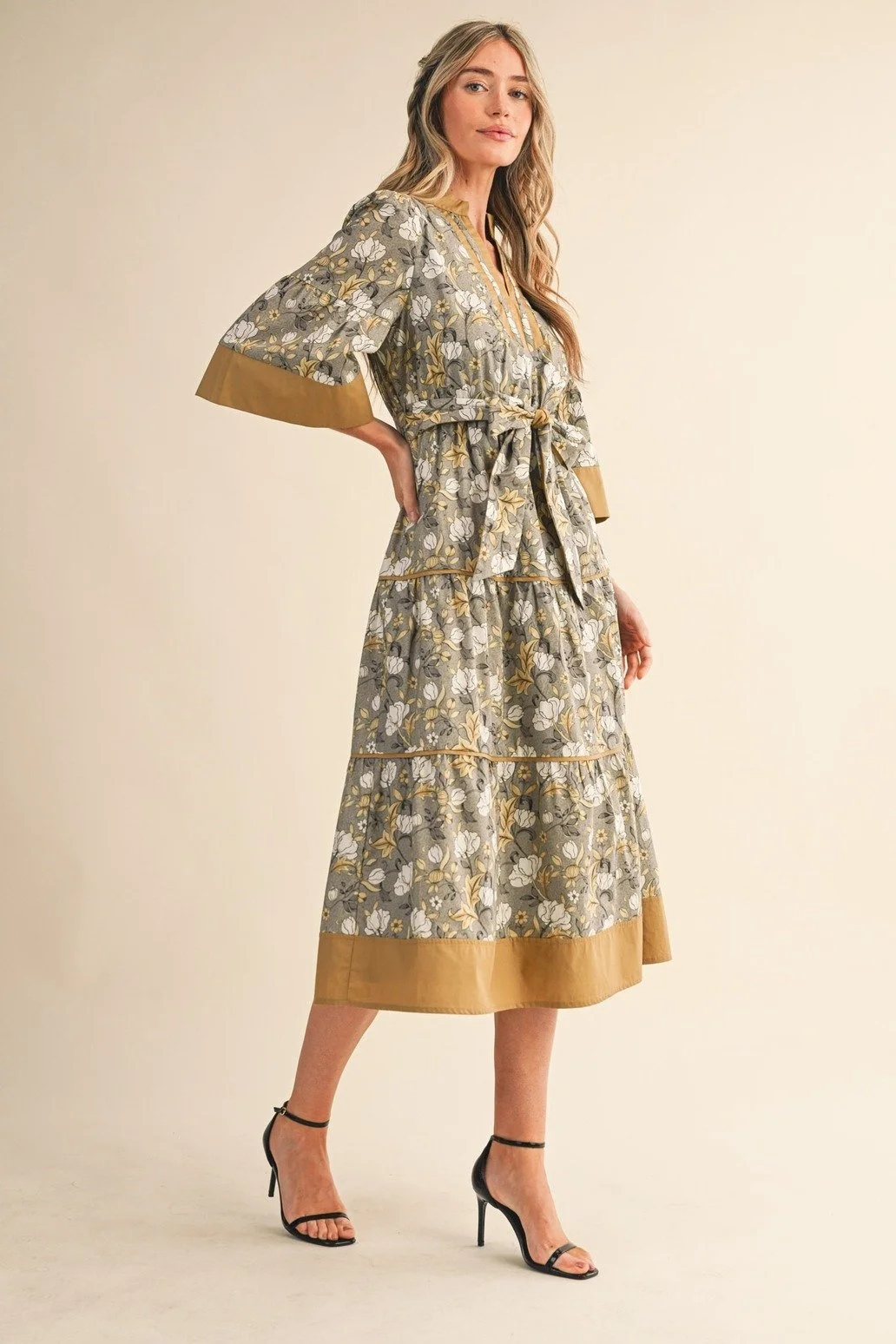 Contrast Trim Tiered Midi Dress Gray Floral