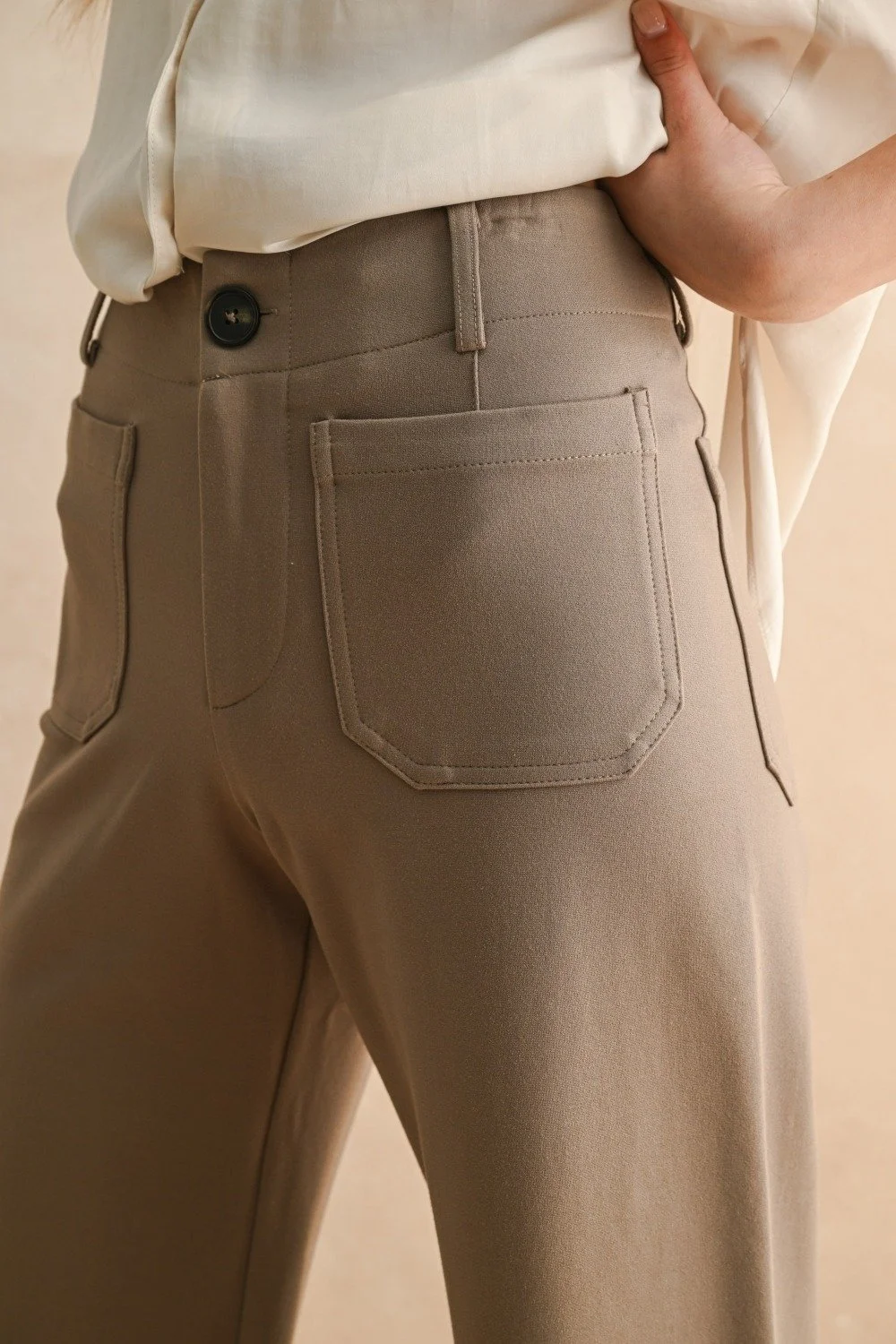 Front Pocket Ponte Pants Mocha