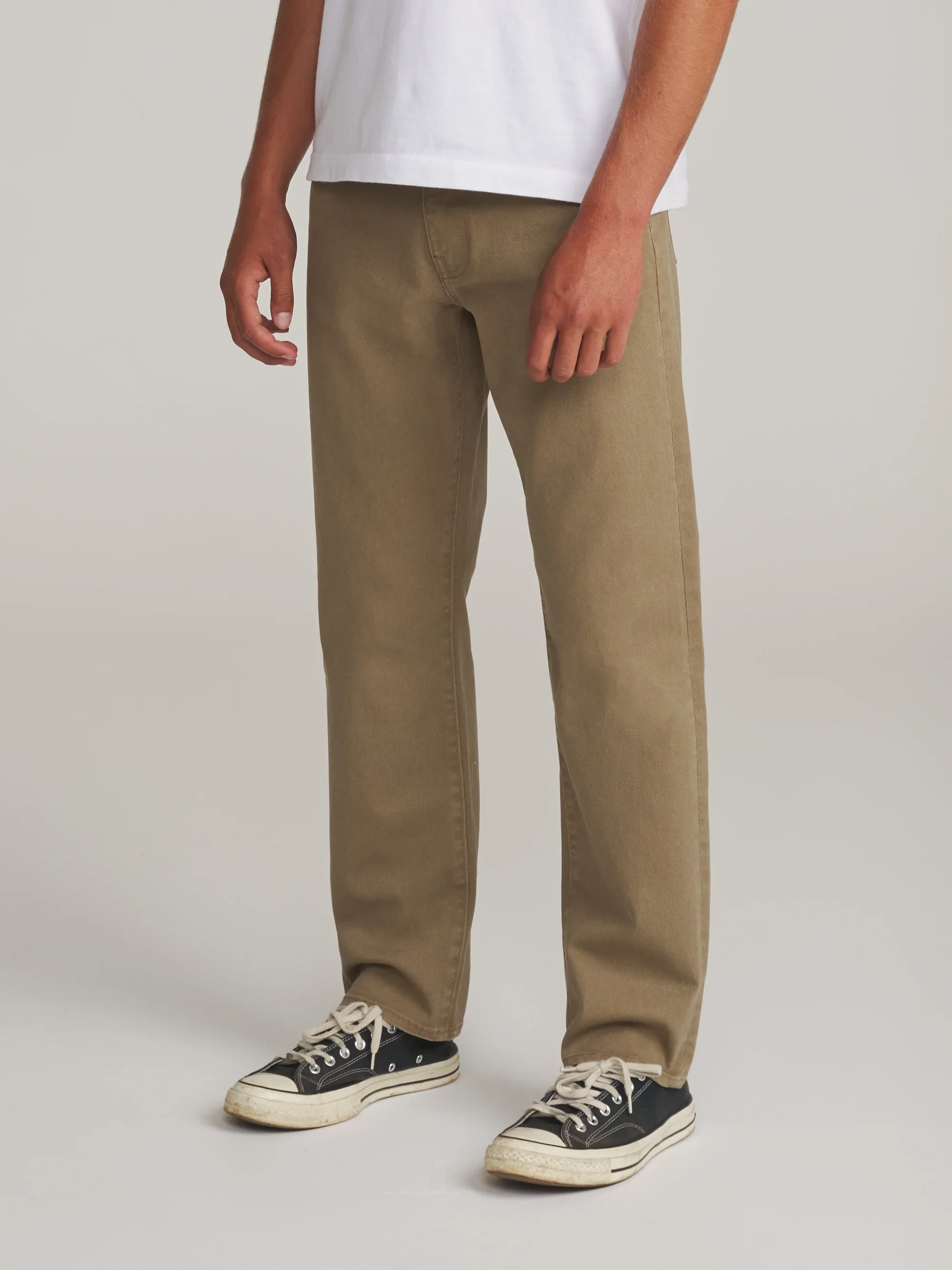 katin-fa26-denim-ren-57-classic-straight-bull-denim-covert-green-on-model-02-side_5000x.webp
