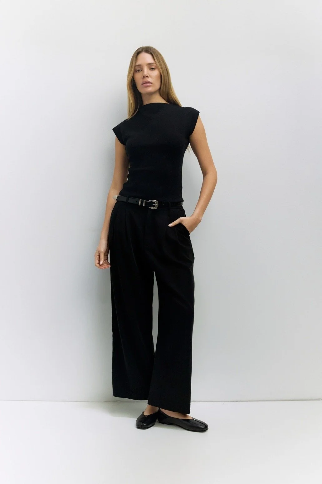 The Lori Boat Neck Knit Top Black