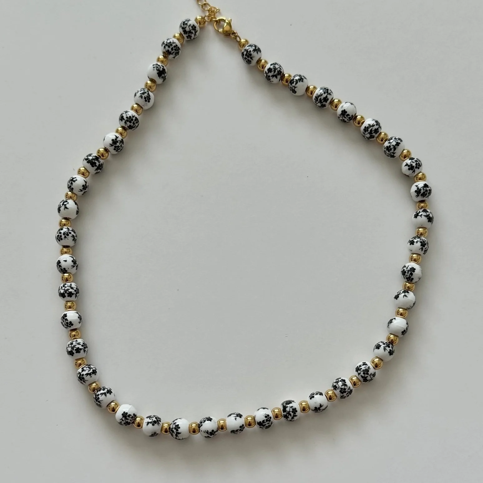 Lujain Beaded Necklace Black
