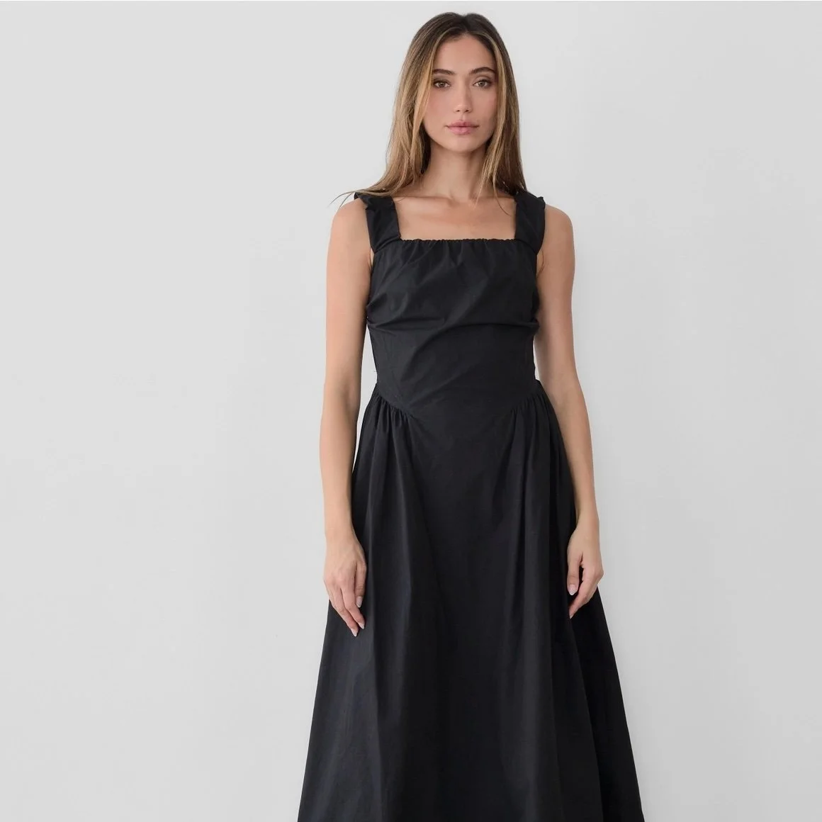 The Alora Midi Dress Black