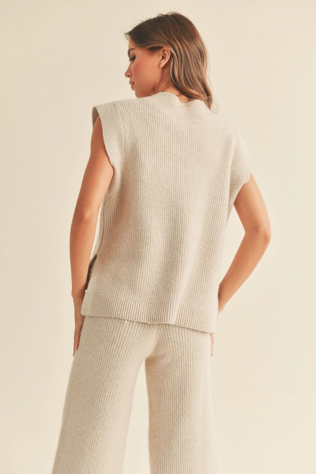 V-neck Ribbed Sweater Vest Beige