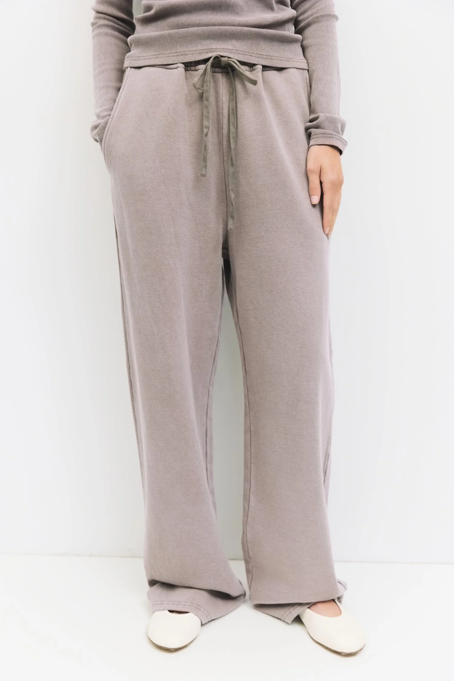 The Jalen Pants Taupe