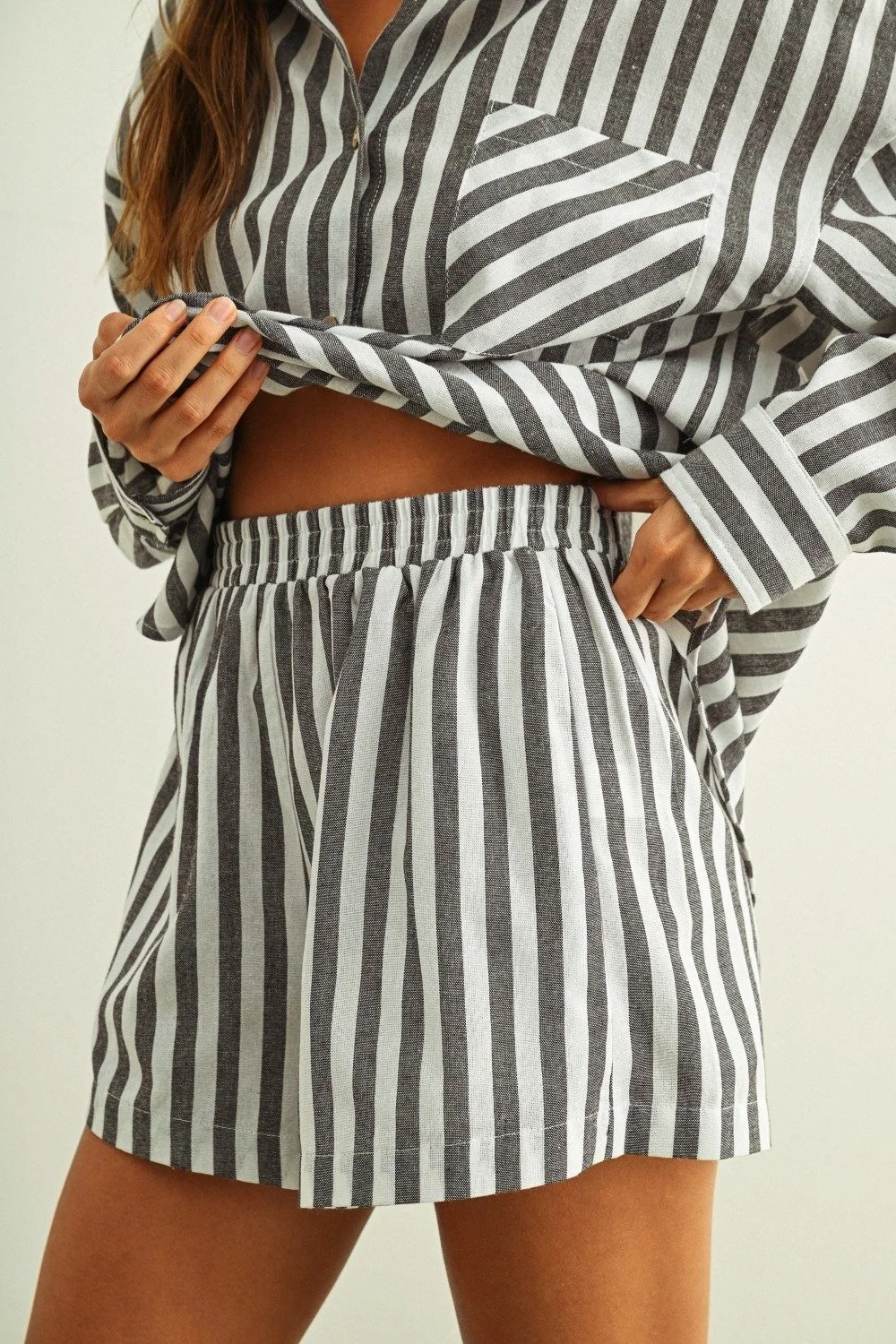 Linen Elastic Waist Shorts Black & White Stripe