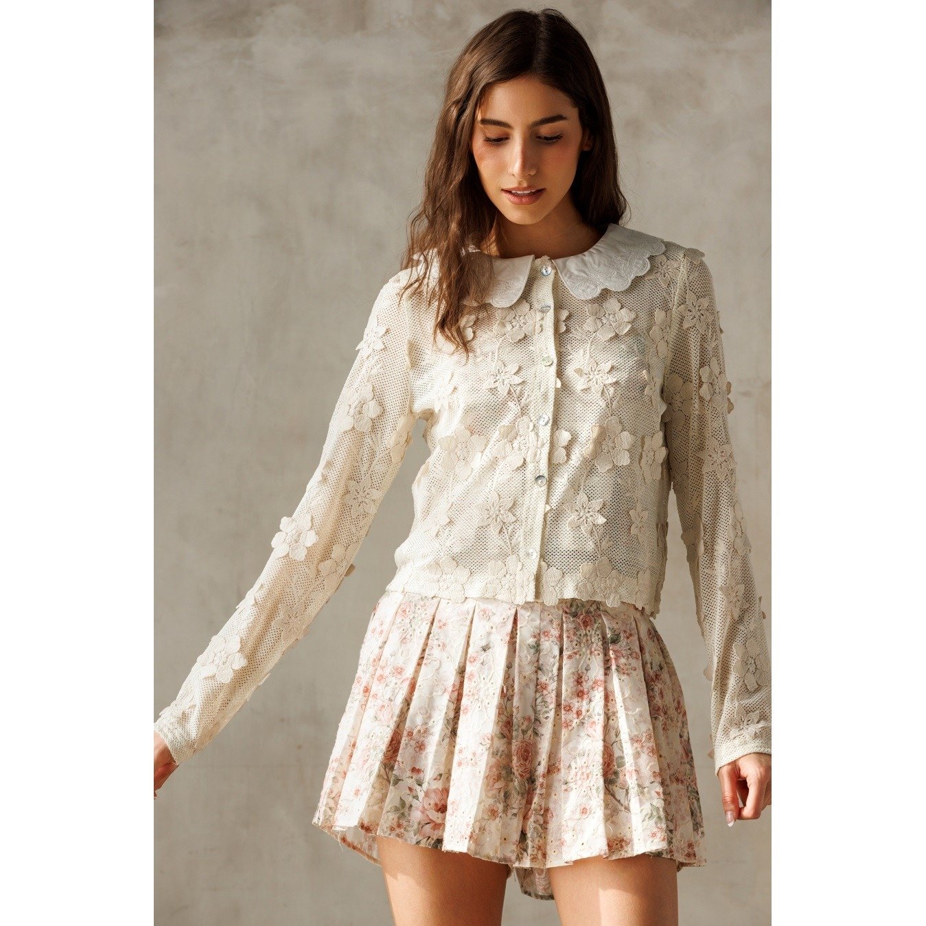 Embroidered Collar Floral Lace Cardigan Cream
