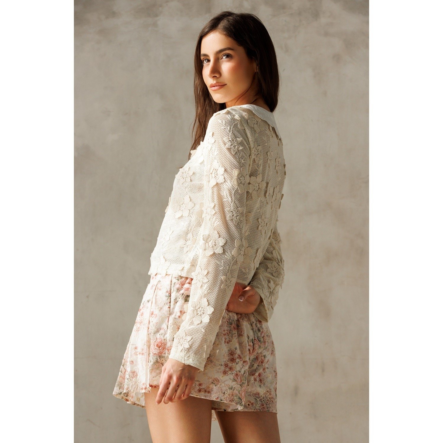 Embroidered Collar Floral Lace Cardigan Cream