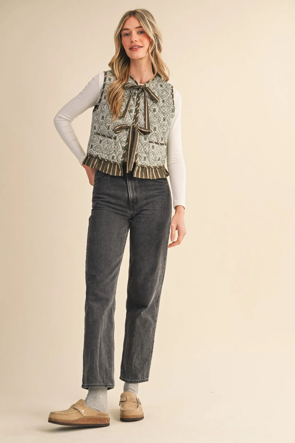 Quilted Contrast Trim Tie Vest Olive Print