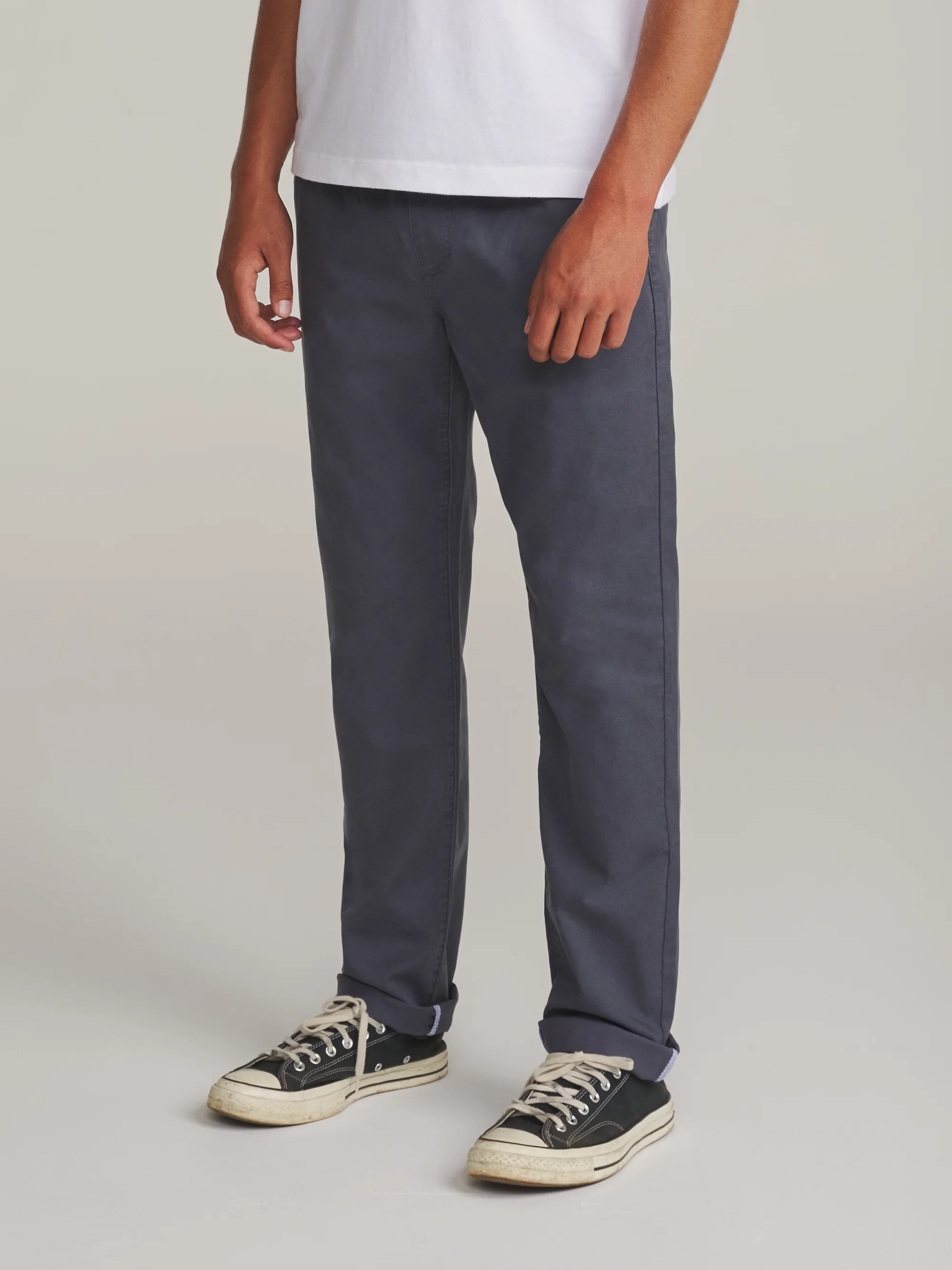 katin-fa26-pants-pipeline-chino-pant-washed-blue-on-model-02-side_5000x.webp