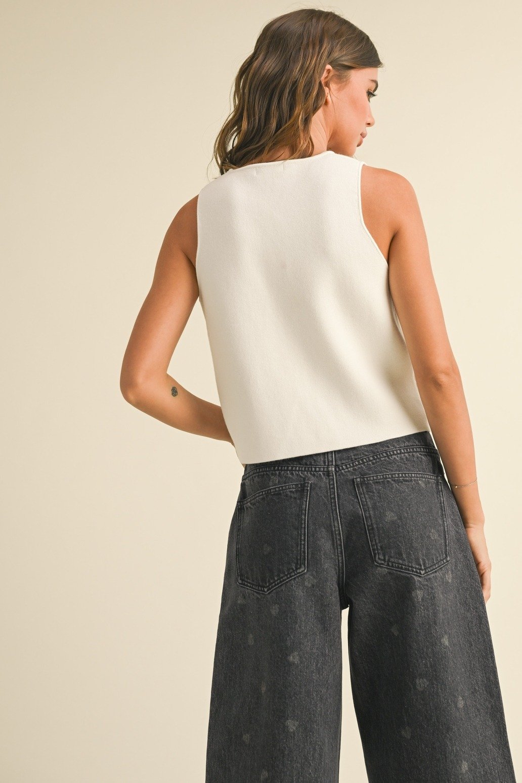 Silver Button Knit Vest White