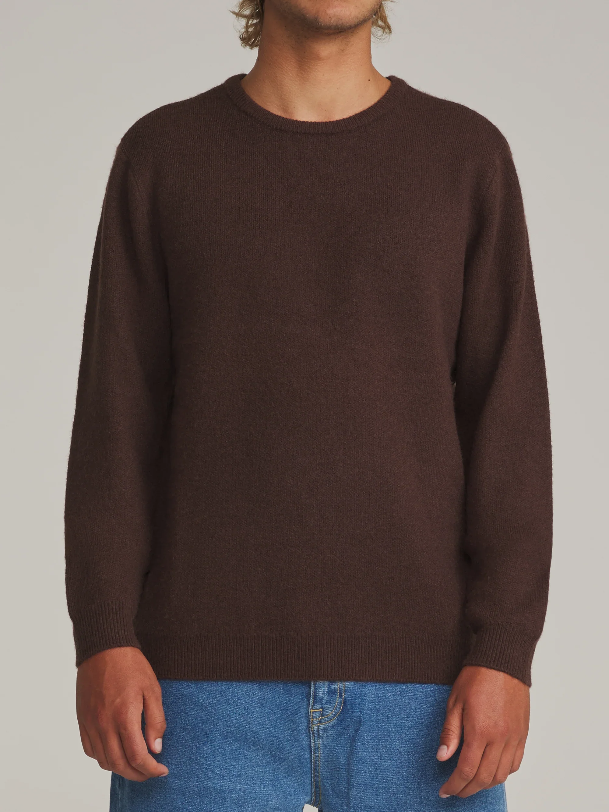 katin-fa26-sweaters-rivers-sweater-brown-on-model-01-front_5000x.webp