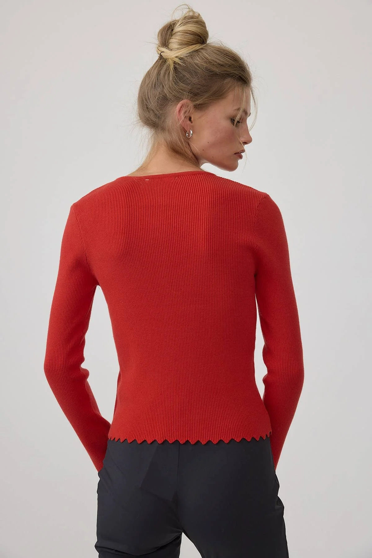 Scallop Trim Button Cardigan Red