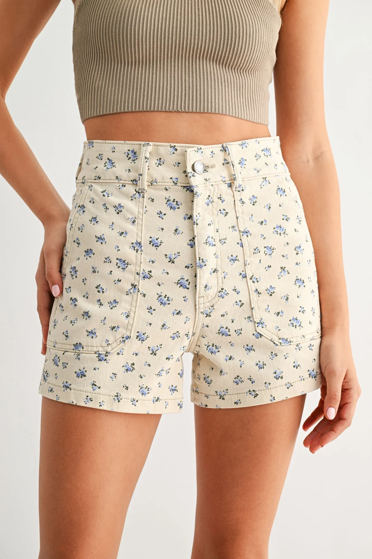 High Rise Utility Cargo Shorts Flower Print