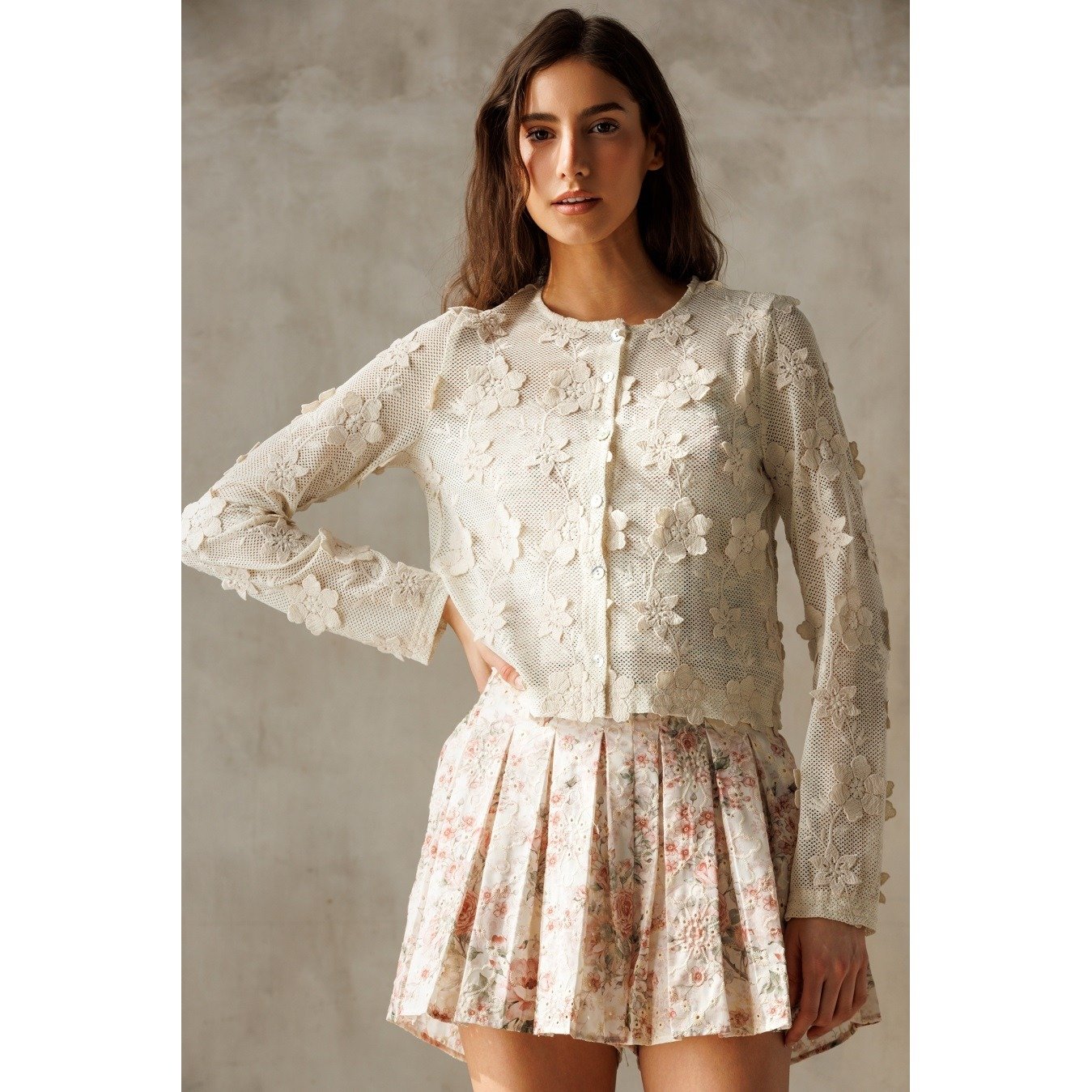 Embroidered Collar Floral Lace Cardigan Cream