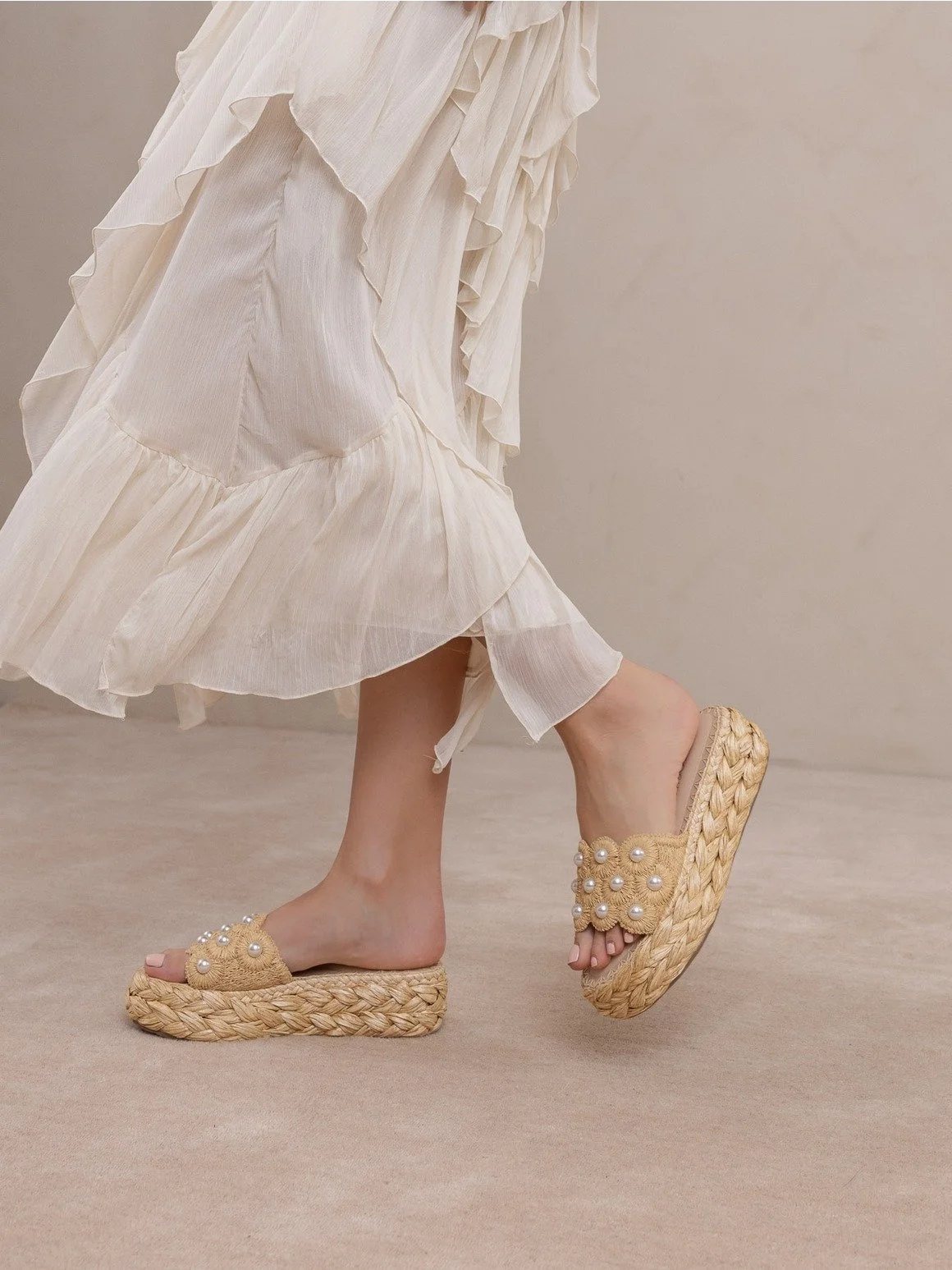 The Candice Natural Floral Raffia Platform Slide