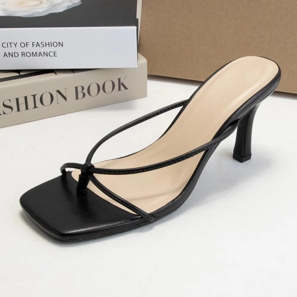 Dovie Strappy Thong Kitten Heels Black