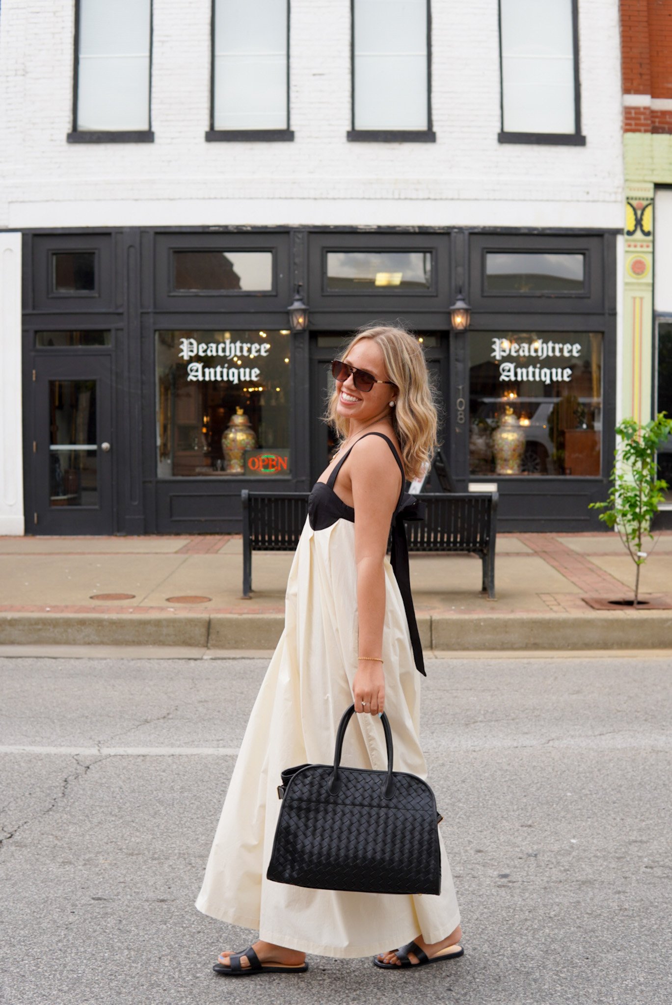 Rhonda Woven Tote Black