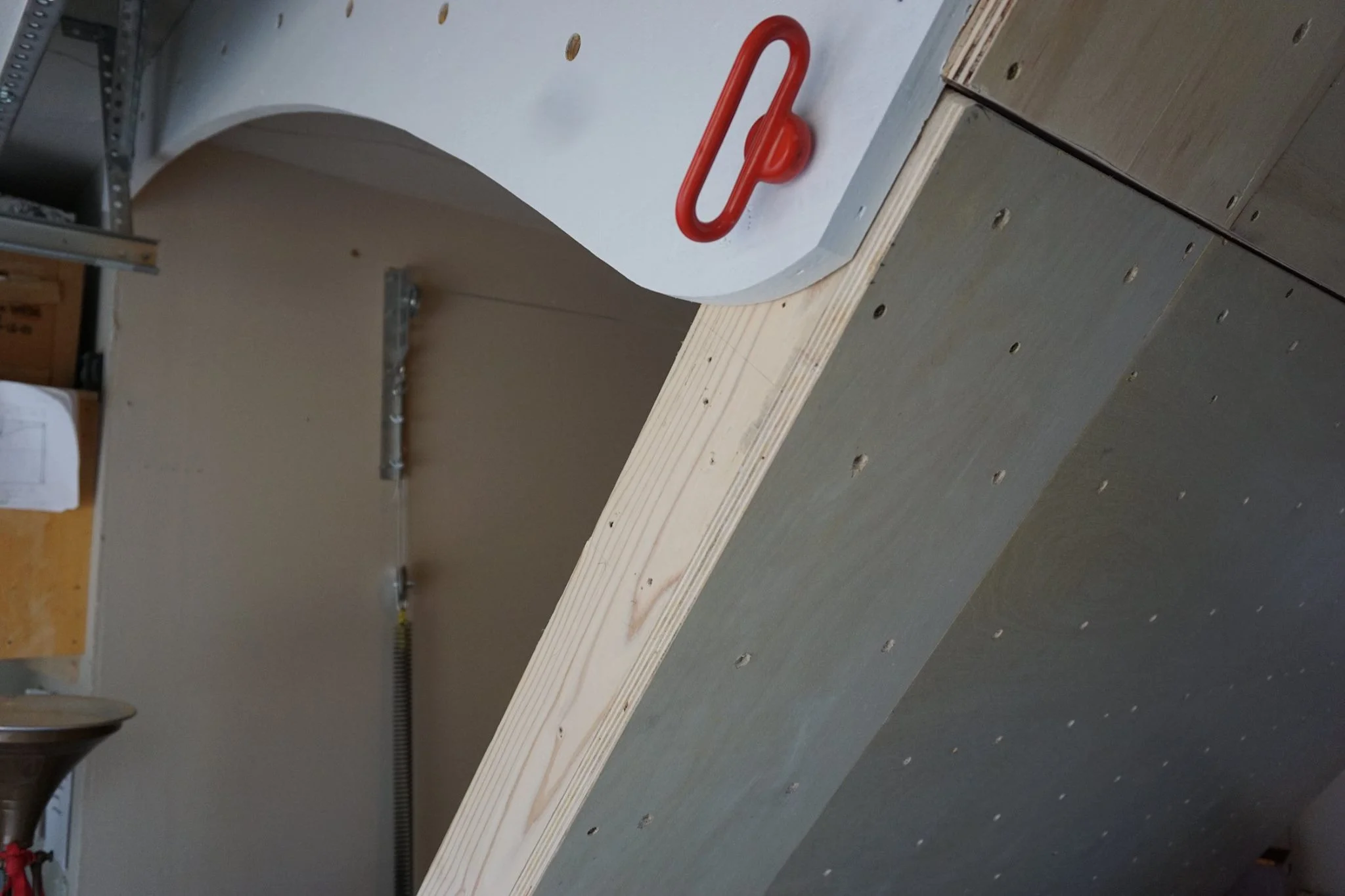 adjustable-angle-rockclimbing-wall-detail.jpg