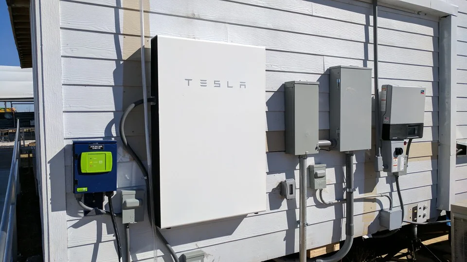 Team Alabama's solar electrical service