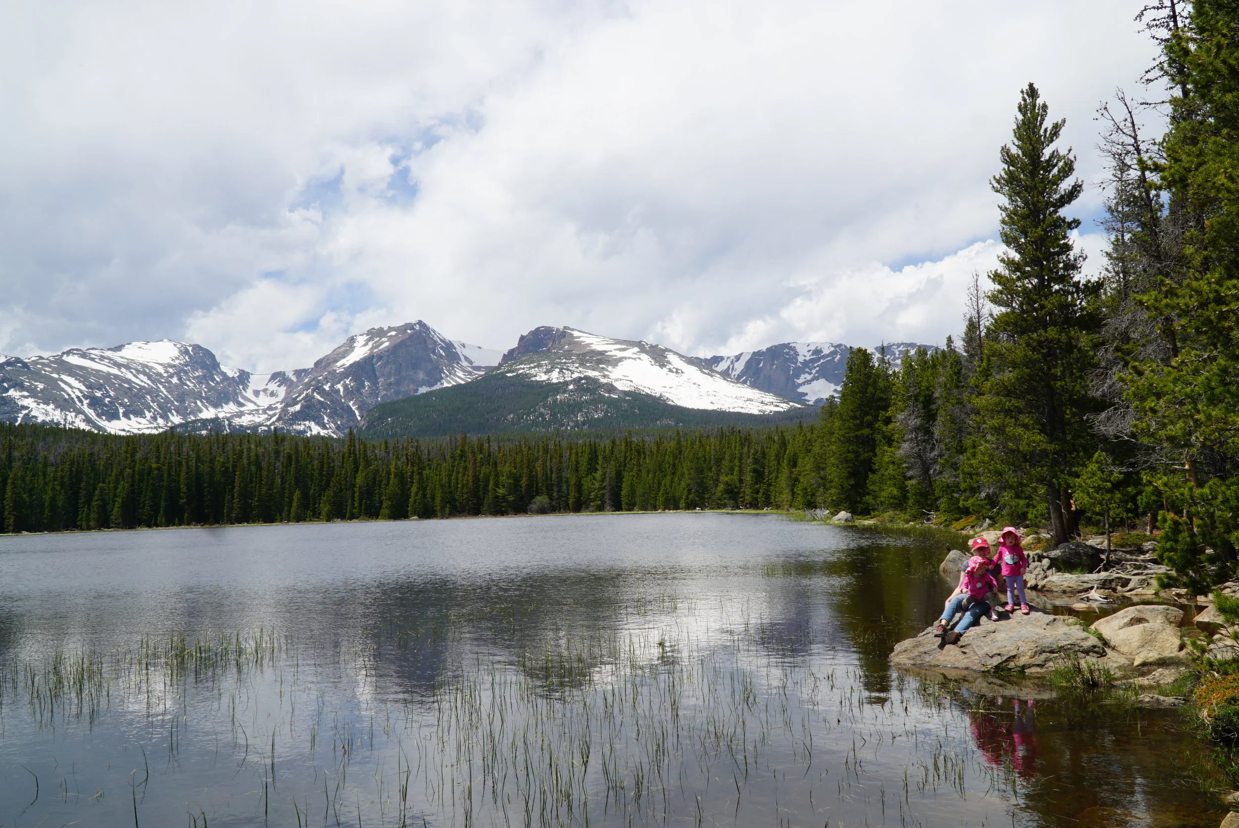 Daddy-architect-family-at-the-lake.JPG