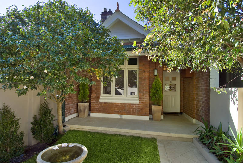 front house.png