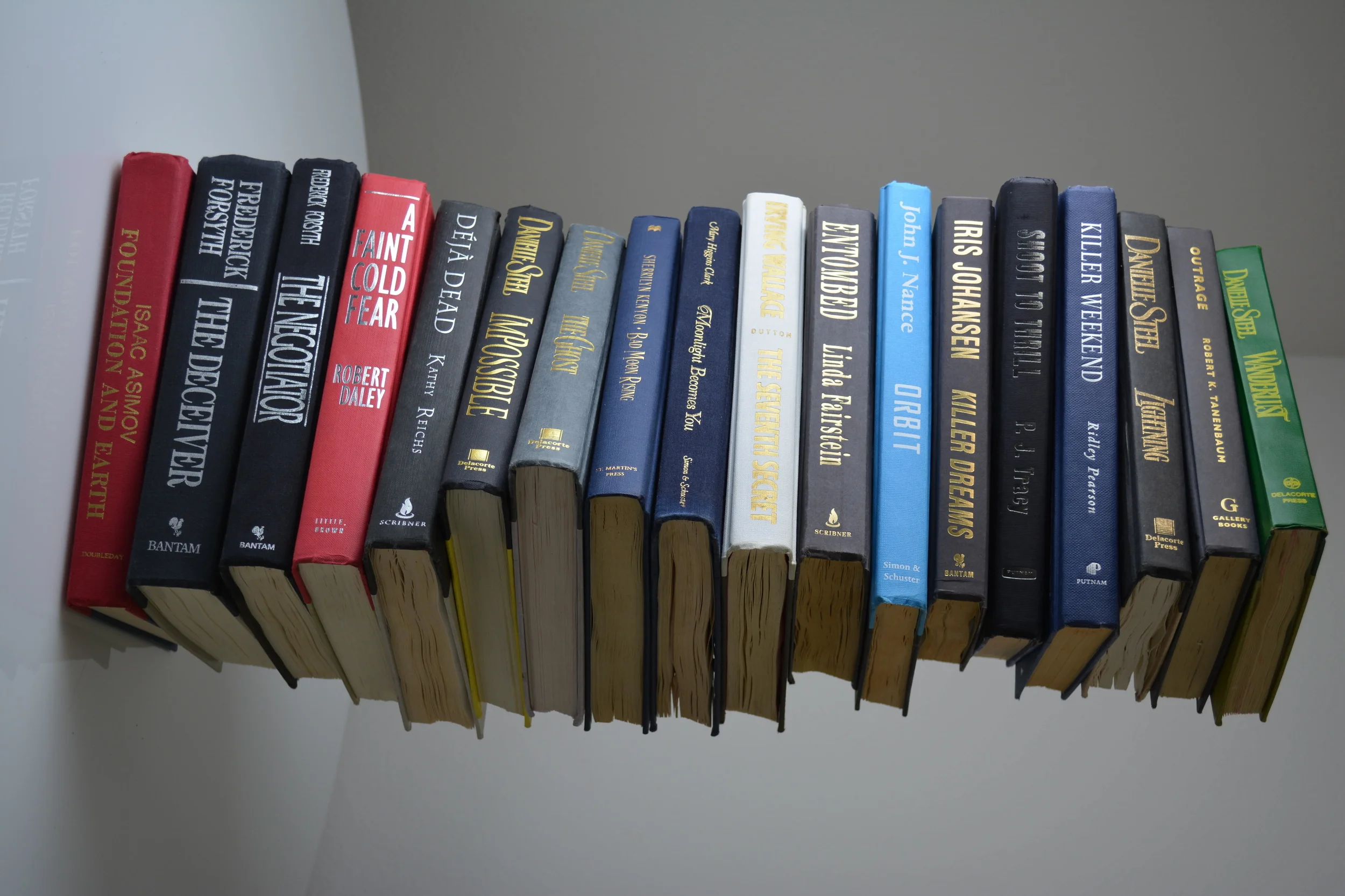 Natalia Garcia Design booklamp concept_1 (2).jpg