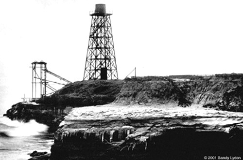 Santa Cruz's West Cliff Drive Wave Motor