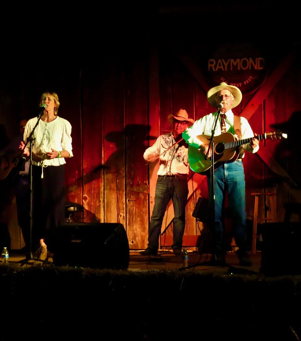 Dave and Annie singing with a band! Raymond, California Old West Fest, Sept 29, 2018. That’s Hall of Fame fiddler Richard Chong (Sons of the San Joaquin) working behind them. Photo Credit: Charlie Kieffer
