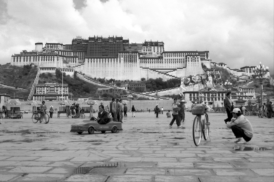 Jo Farrell, Potala Palace, Lhasa (Tibet, 1998)