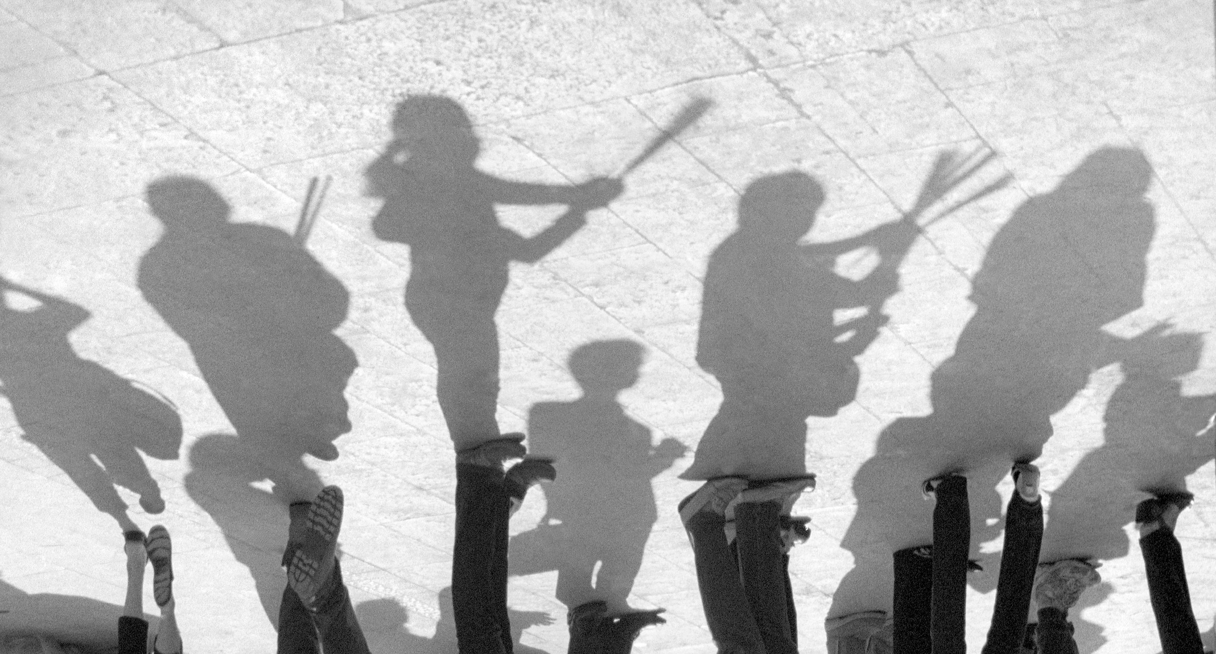 Fan Ho_shadow prayers.jpg