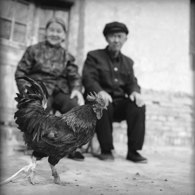 Jo Farrell, Bound Chicken Su Xi Rong and her husband 75 (China, 2008).jpg