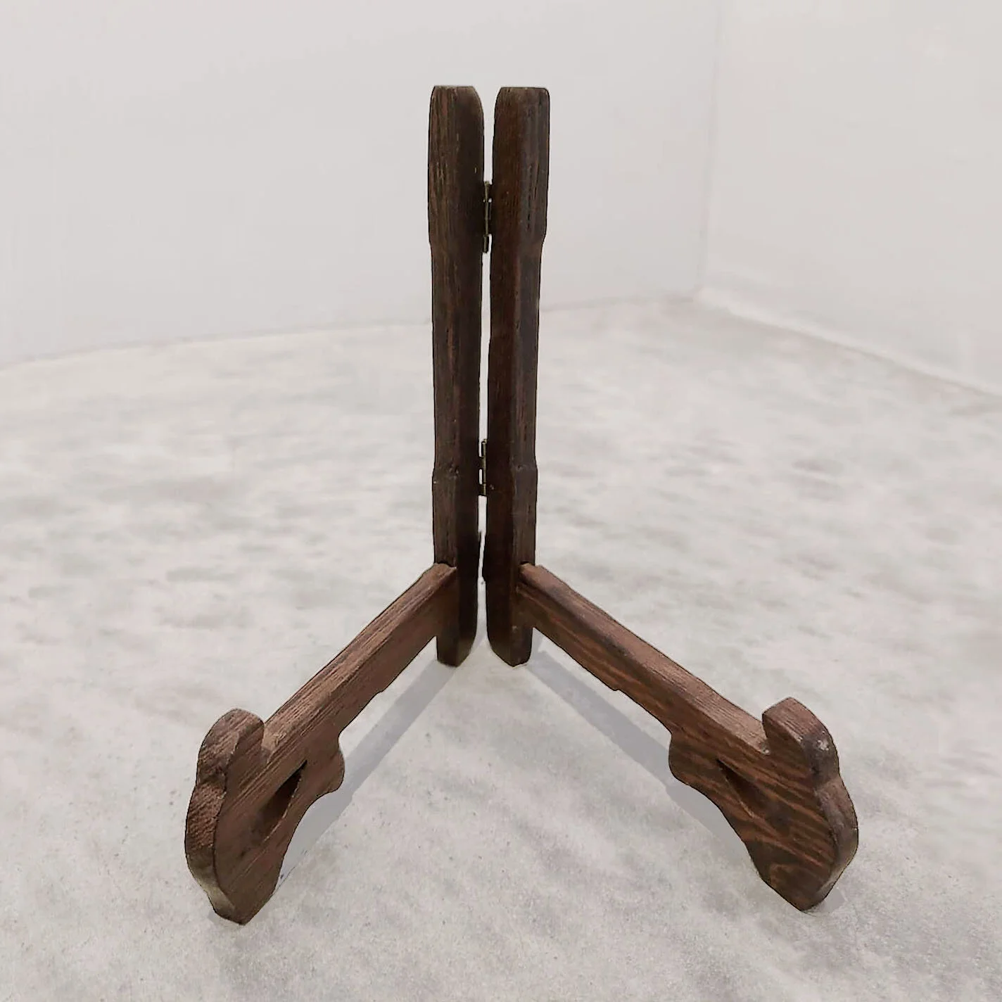 Tiles Stand Wood - alone.jpg