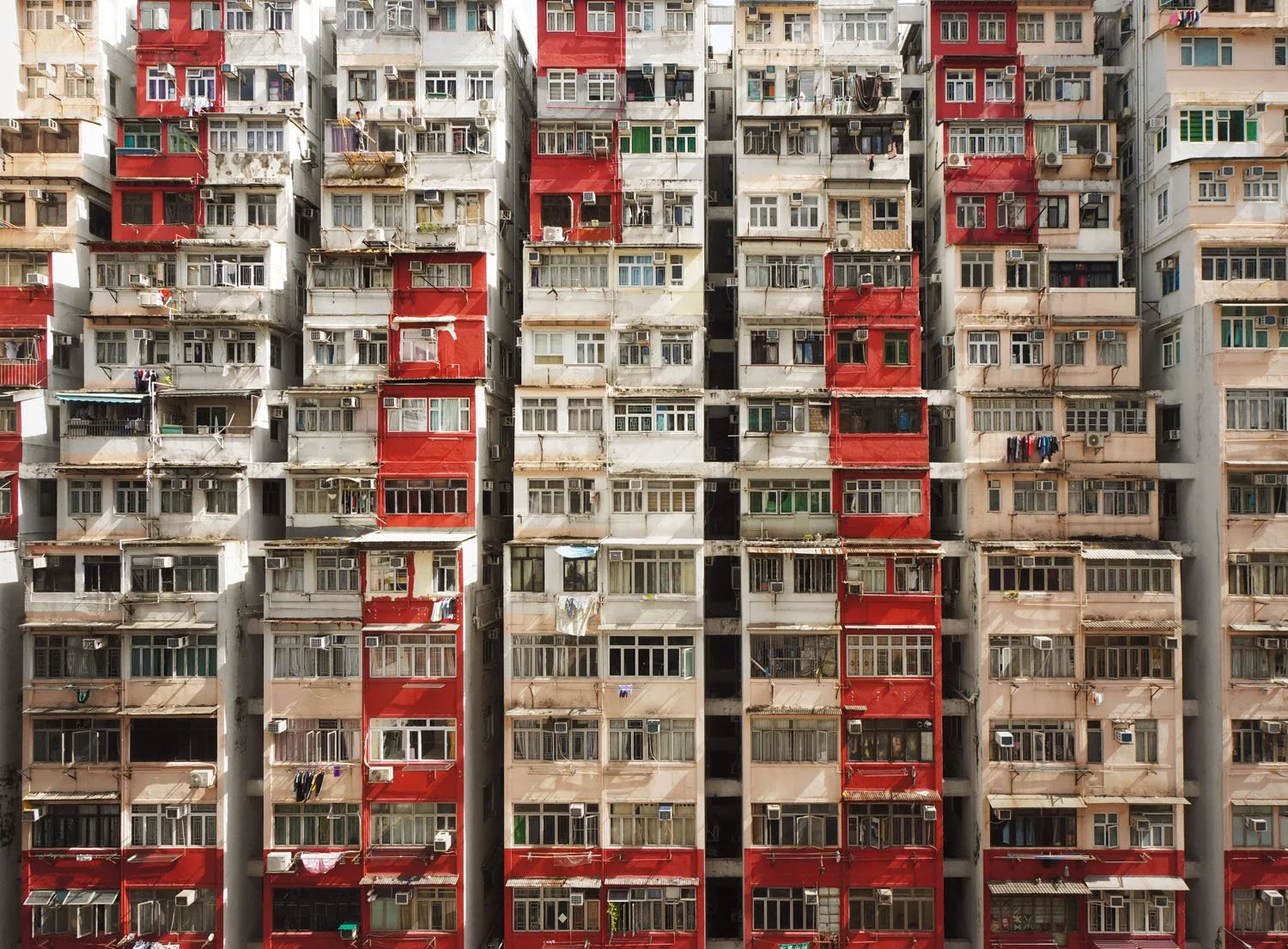 Echoes of Hong Kong: Romain Jacquet-Lagrèze