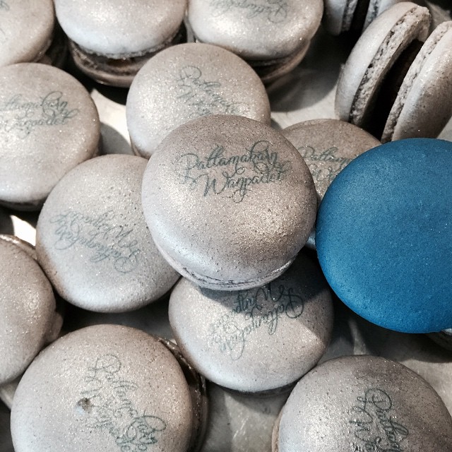 Mint Chocolate chip Macaron มาคารอง มิ้นท์ช็อคโกแลตชิพ ที่ใช้ช็อคโกแล็ตที่มีความเข้มผสมผสานอย่างลงตัวกับกลิ่นมิ้นท์