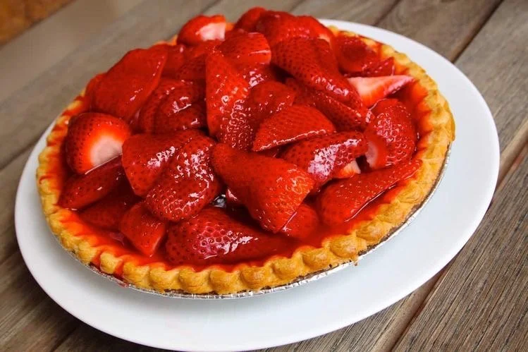 Strawberry almond pie