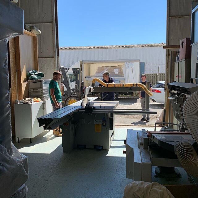 Very excited our new saw arrived thanks to @sawtecsouthampton for such a great service #machinery #altendorf #excited #outwiththeoldinwiththenew #quality #newmachine #furnituredesign #furniture #interiordesign #design #interior #homedecor #architectu
