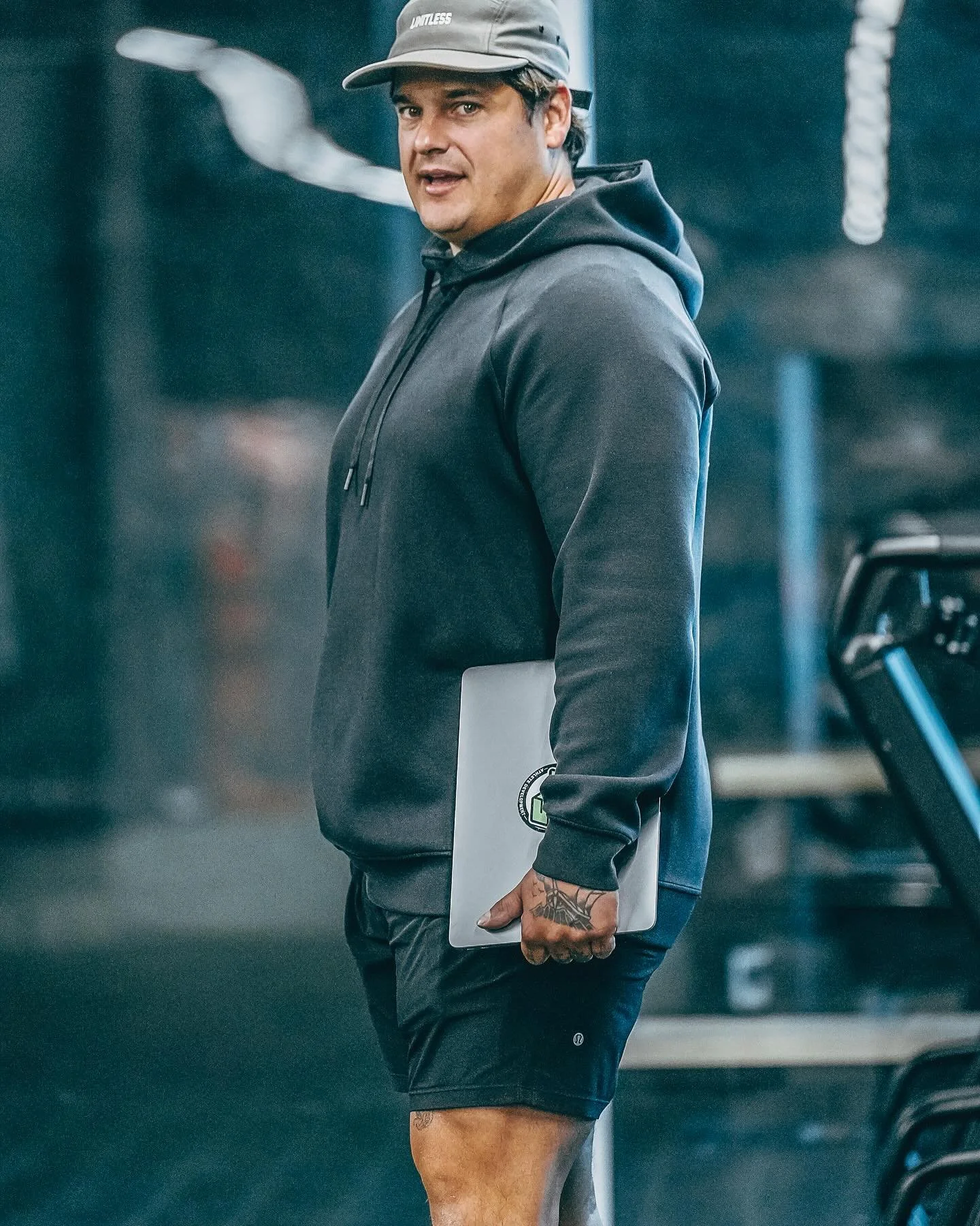 π₯ Meet Coach Mike π₯
From early internships in high school to playing varsity hockey at the University of Windsor (and winning a Queen’s Cup π), Coach Mike’s journey has always been about performance.
He opened his first training faci