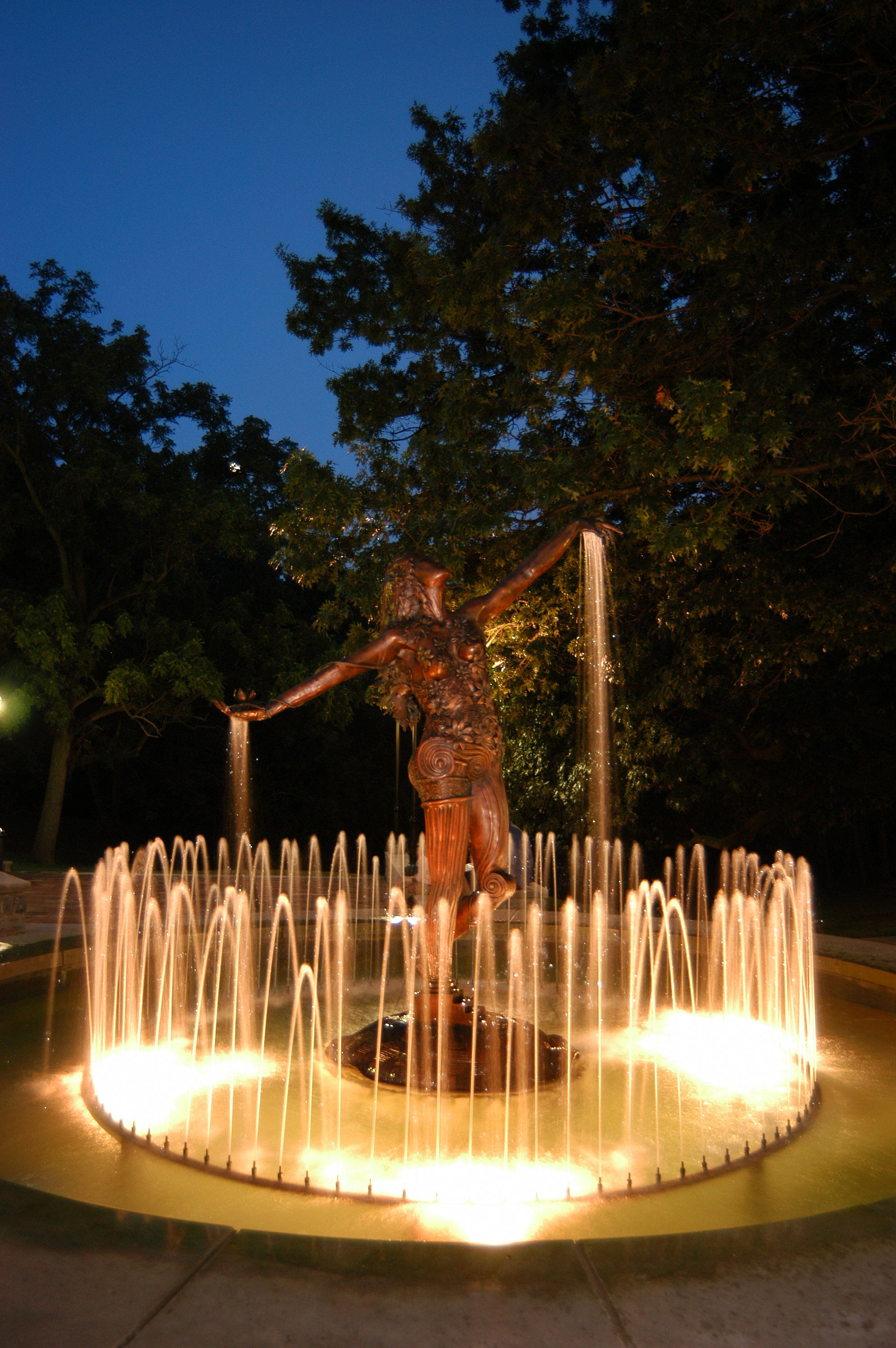 Clifton Fountain-Evening, Profile.jpg