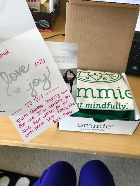 I was sending a grocery bag and five bars to my friend Janet because she is always looking out for my health. The owner of Ommie, Claudia, hand-wrote my sentiments for me on a card before sending the thoughtful pinch .
