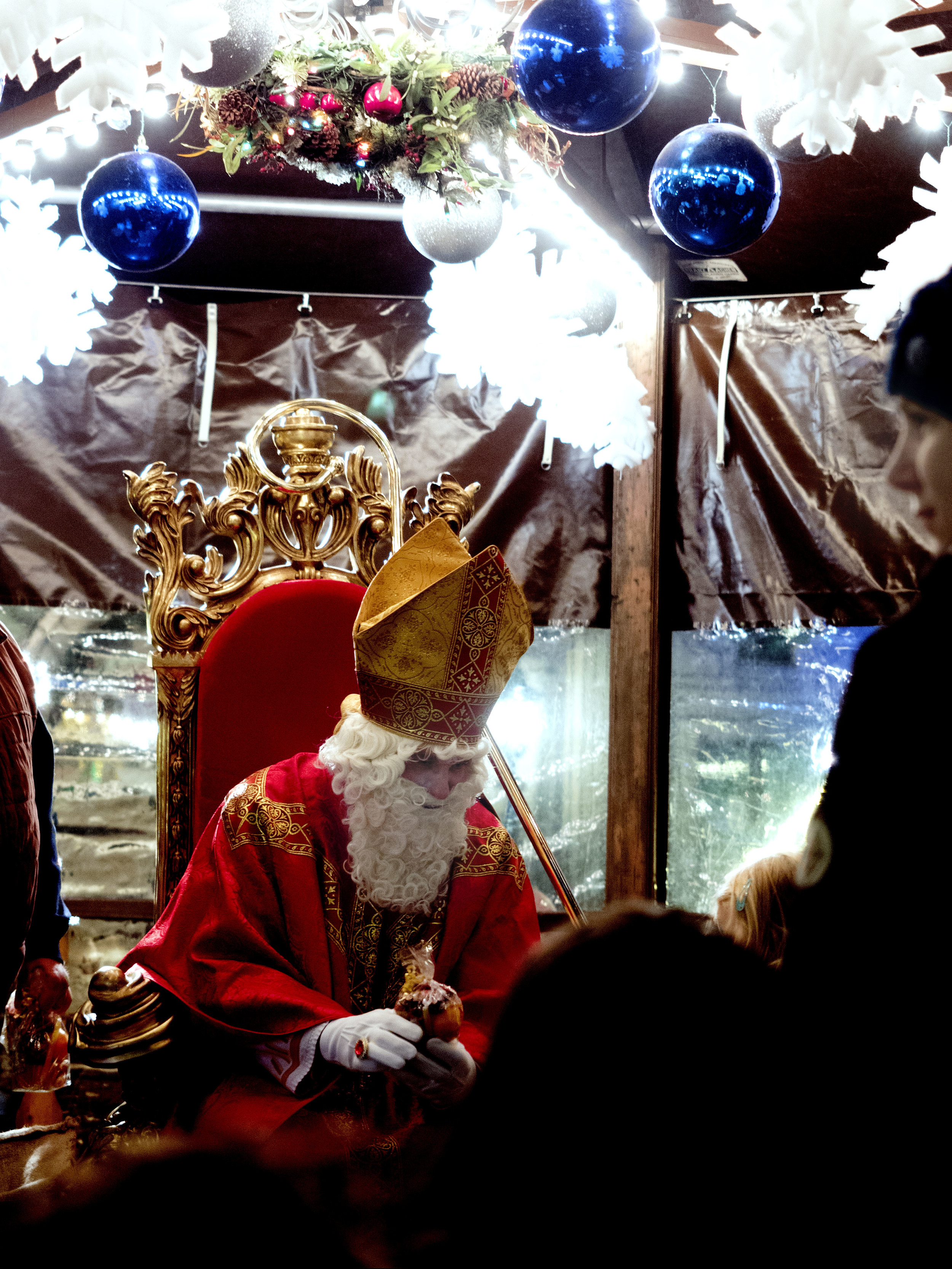  Dec. 6th was St. Nicholas day. He made a special visit to give candy, fruit, and nuts to the kids of Munich. 