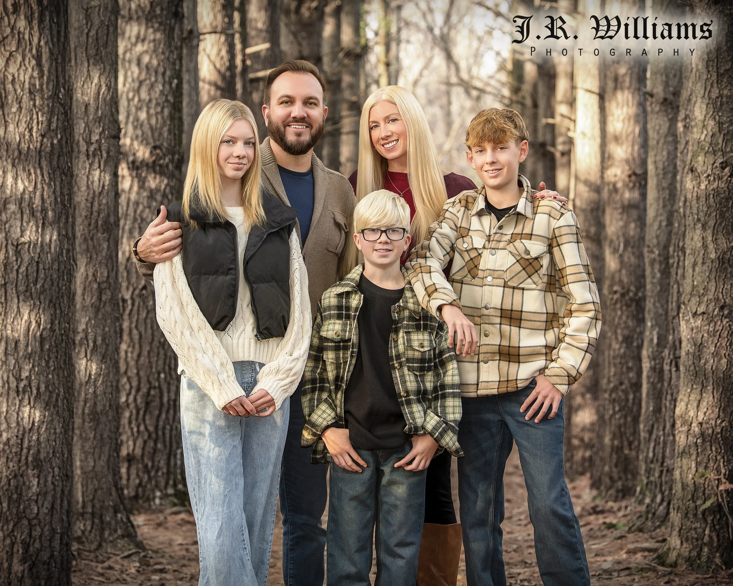 FAMILY LANDSCAPE 8X10 FADED GLORY WITH LOGO_DSC8490.jpg