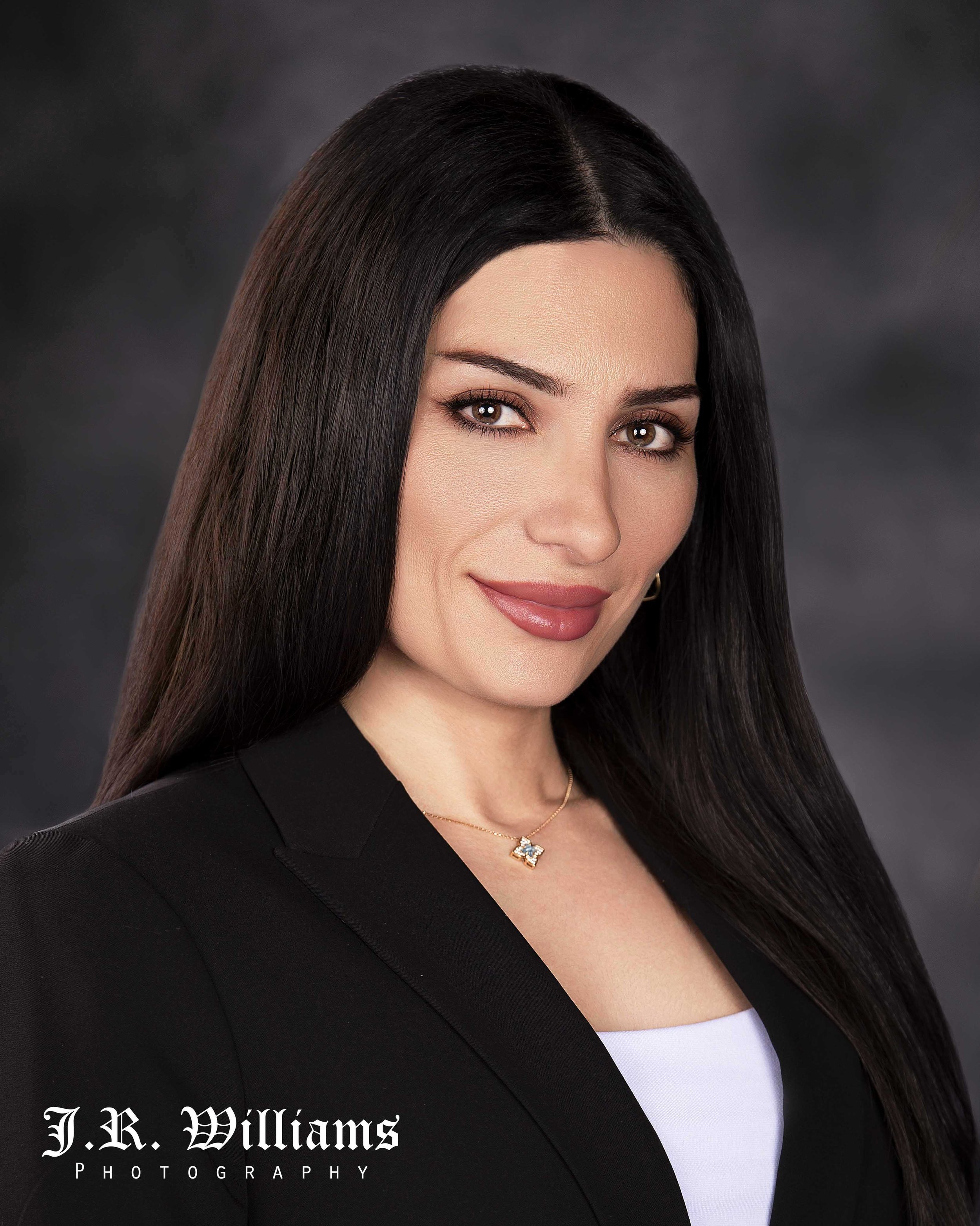 AIDA HEADSHOT 8X10 WITH LOGO_DSC4533.jpg