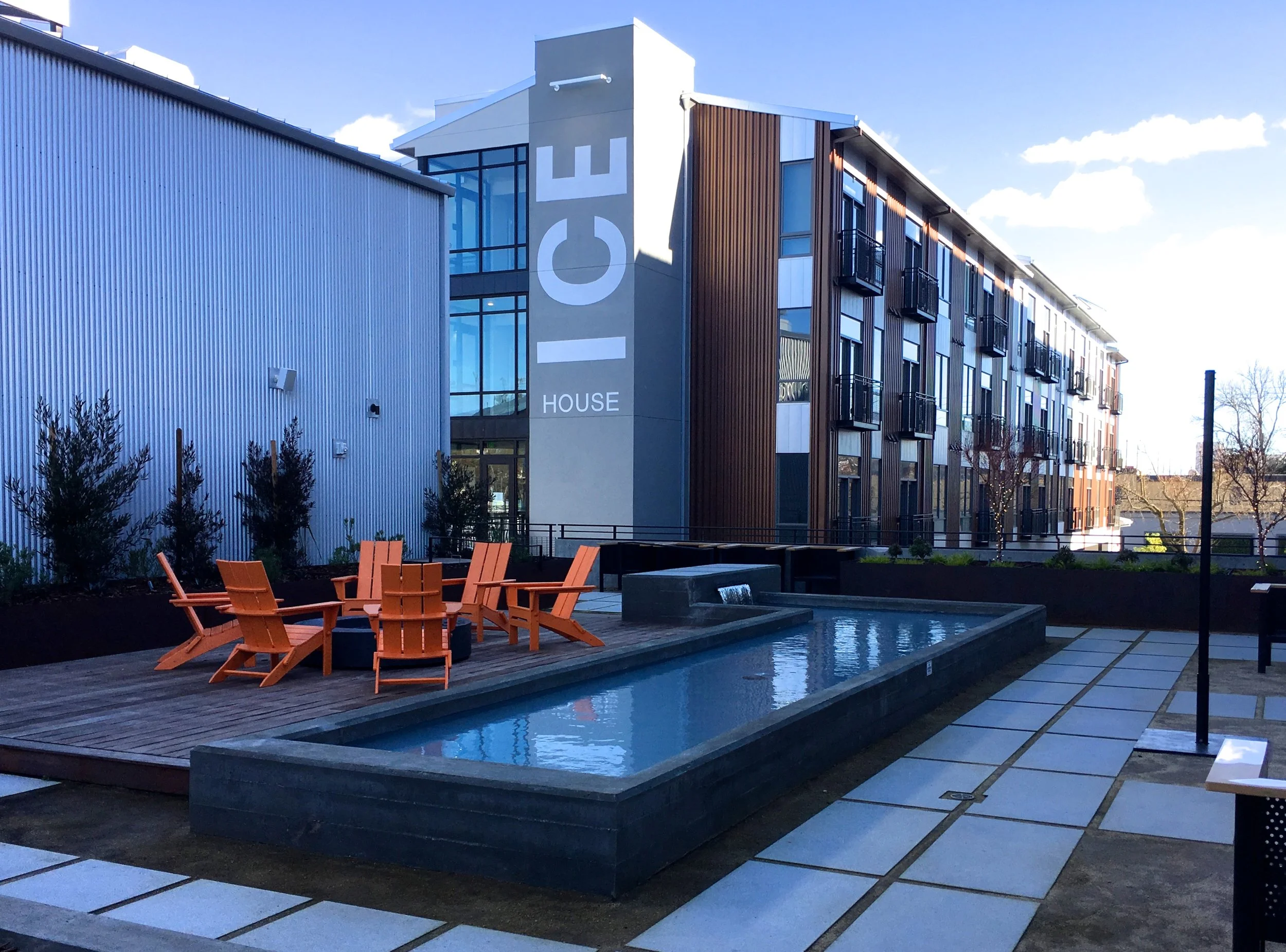   The Ice House  development is one of three projects that make up the Ice Blocks redevelopment effort in Sacramento's historic R Street Corridor. The six-story project is broken into three distinct parts and includes 142 urban apartments with a comm