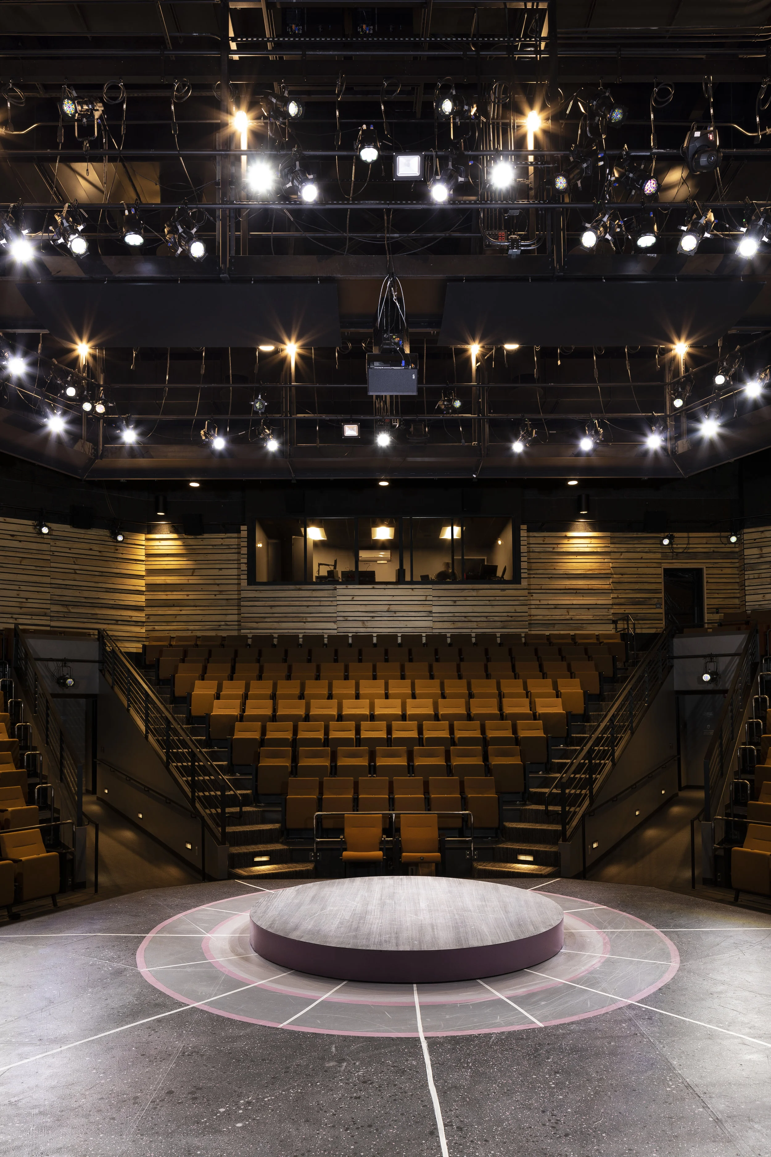 HI_RES_FinalDay2_Stage_Upward_Single.jpg