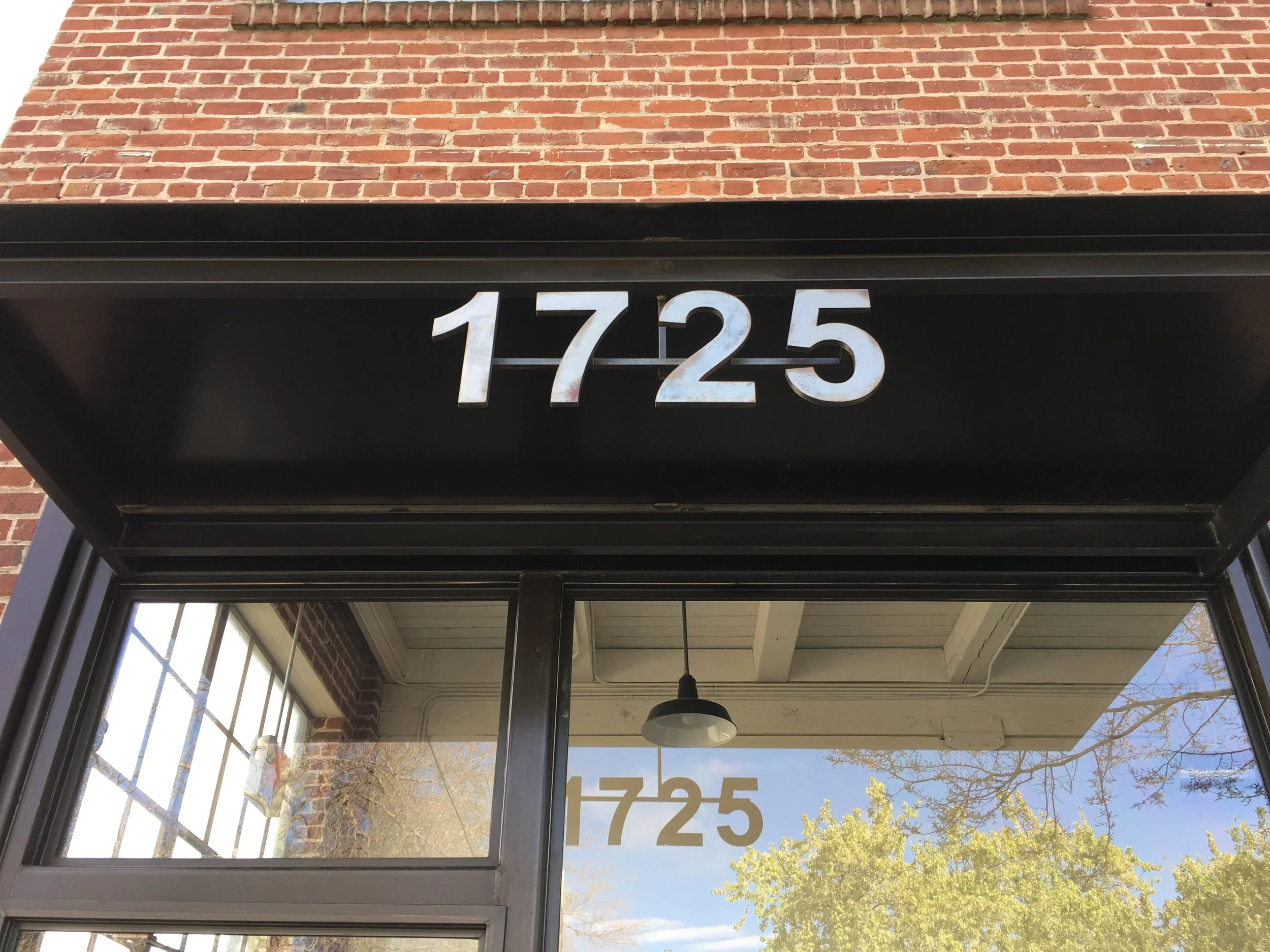   The Fuller Bldg. Lofts  are an adaptive re-use of a 1920’s warehouse located in Sacramento’s R Street Corridor district.  The lower level has been converted to small work spaces; the upper level to expansive lofts.  Existing fabric of the building 