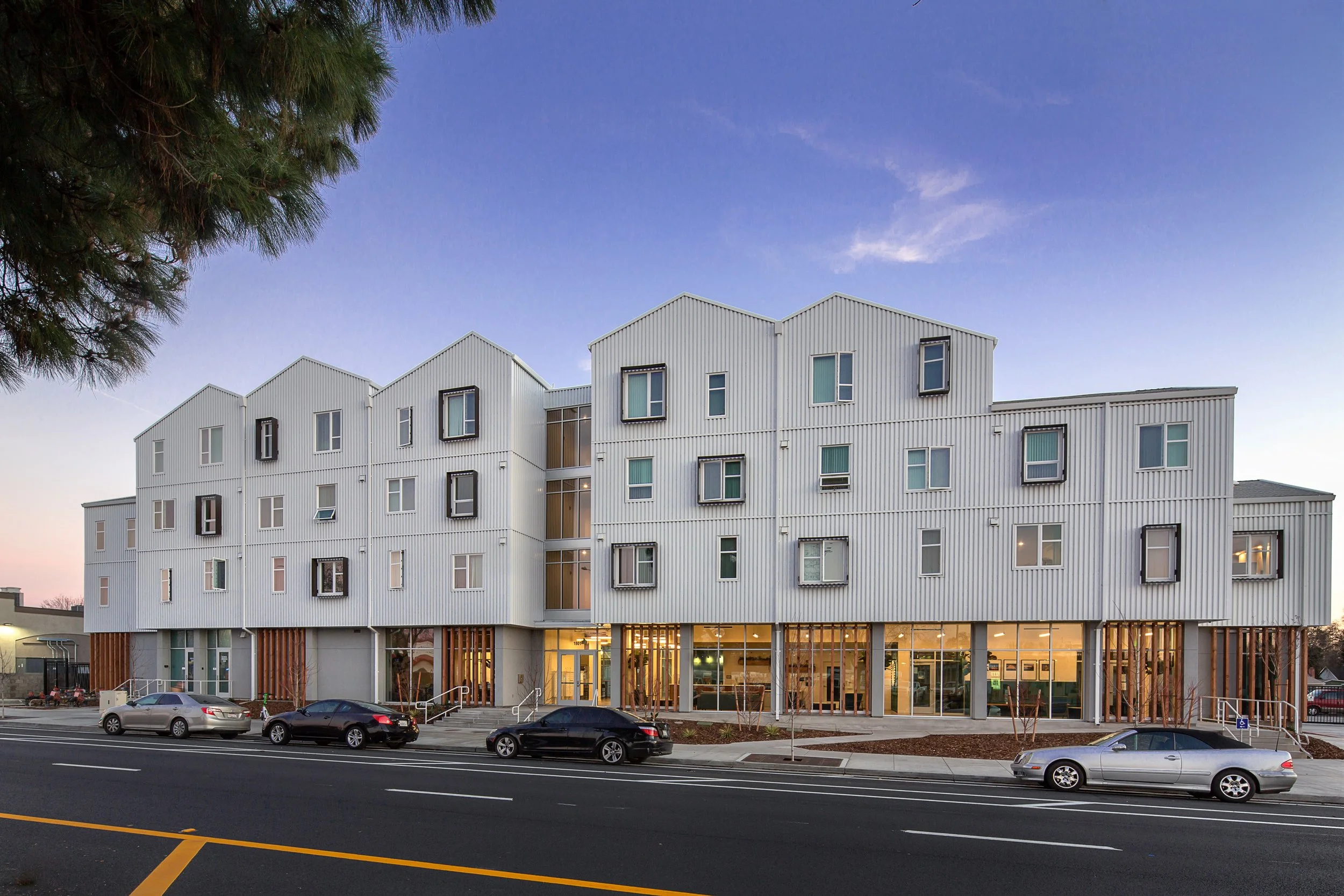   Mercy- West Sacramento  affordable housing development is comprised of 85 one-bedroom units and support facilities intended to house the recently homeless of the community.   The project is configured around a large common open space providing resi