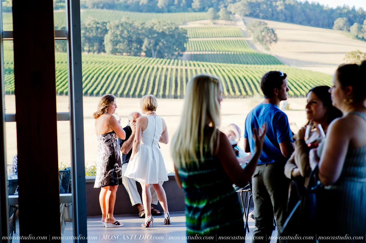 00039-MoscaStudio-Red-Ridge-Farms-Oregon-Wedding-Photography-20150822-SOCIALMEDIA.jpg