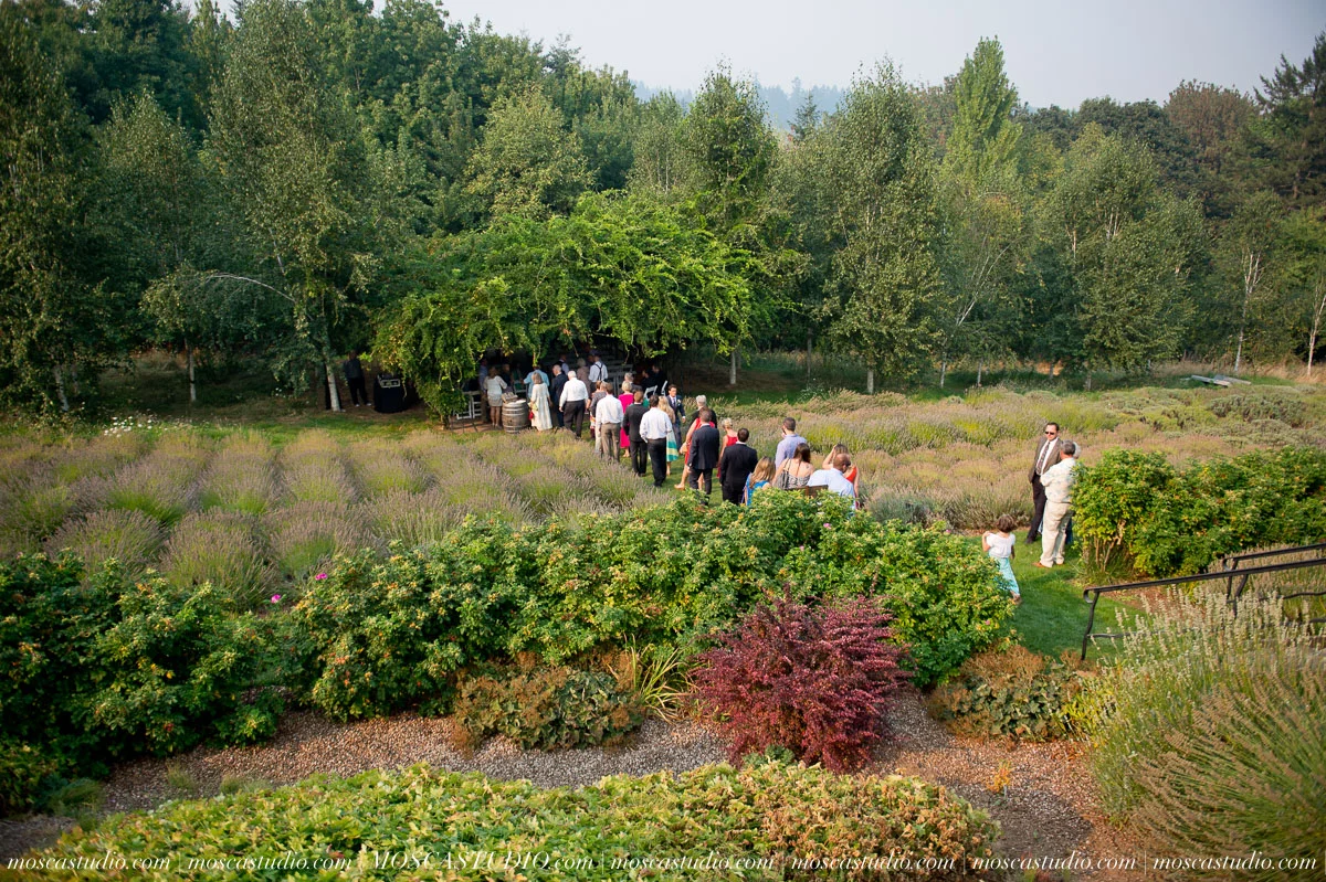 00281-MoscaStudio-Red-Ridge-Farms-Oregon-Wedding-Photography-20150822-SOCIALMEDIA.jpg