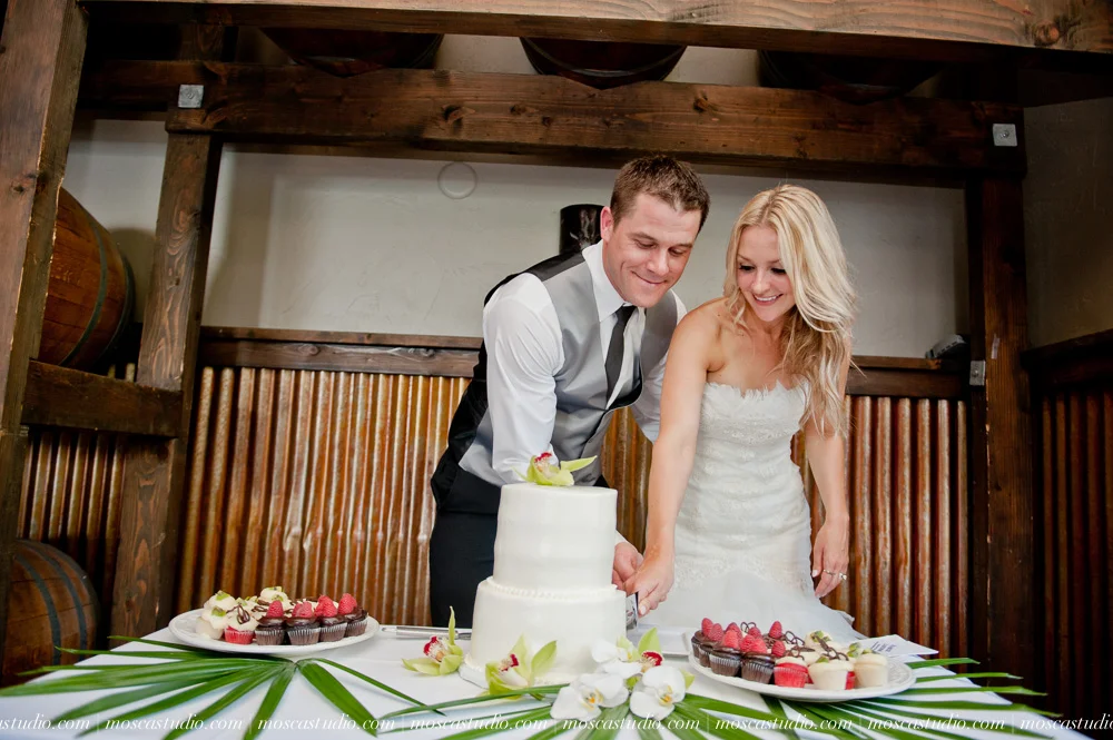 0116-moscastudio-gorge-crest-vineyard-wedding-photography-abraham-rebecca-81714.jpg