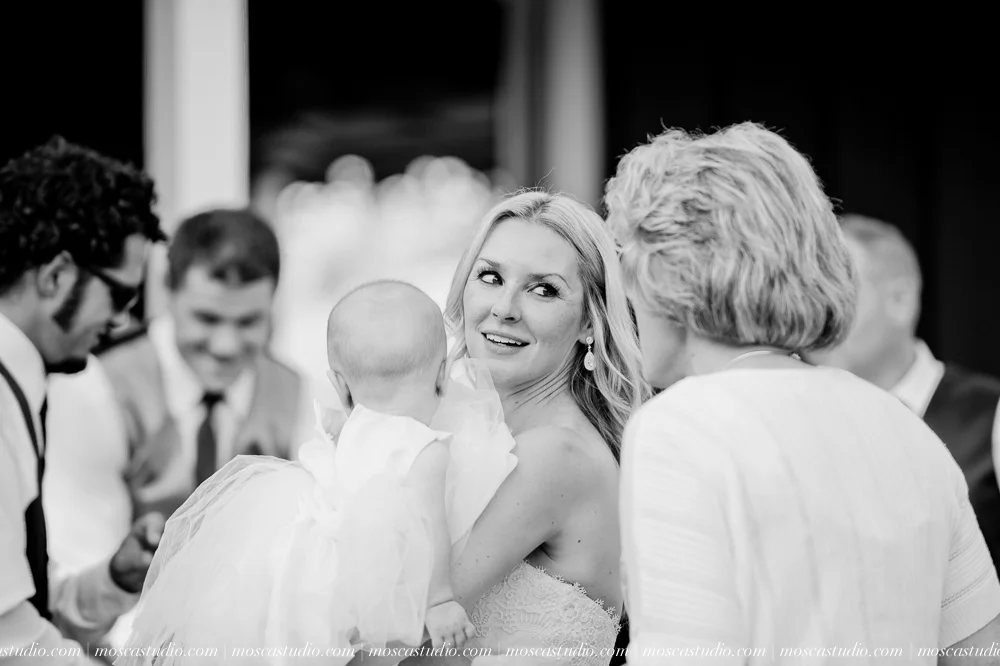 0141-moscastudio-gorge-crest-vineyard-wedding-photography-abraham-rebecca-81714.jpg